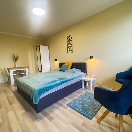 Fresh Smartly Designed Studio Flat & Sunny Balcony บูดาเปสต์ ภายนอก รูปภาพ
