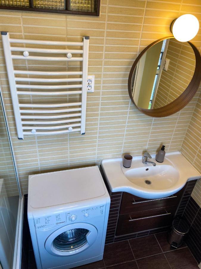 Fresh Smartly Designed Studio Flat & Sunny Balcony บูดาเปสต์ ภายนอก รูปภาพ