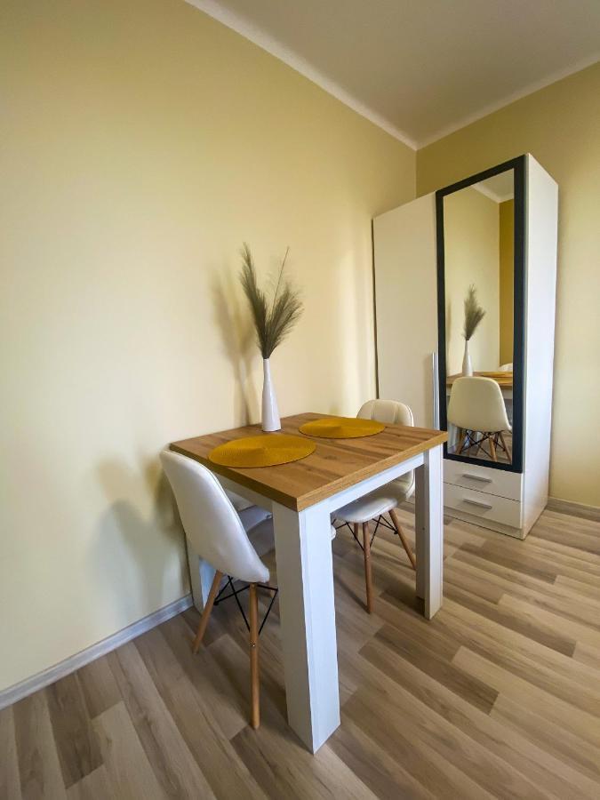 Fresh Smartly Designed Studio Flat & Sunny Balcony บูดาเปสต์ ภายนอก รูปภาพ